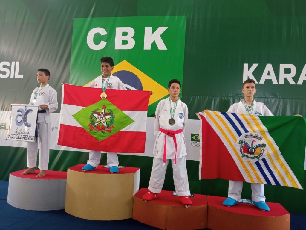 campeonato brasileiro de karate chega ao fim com bom resultado para os atletas de cocal do sul whatsapp image 2021 12 12 at 14.28.01