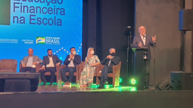 programa de educacao financeira e lancado em sc com as presencas de secretario e ministro programa de educacao financeira e lancado em sc 20220222 1537741944