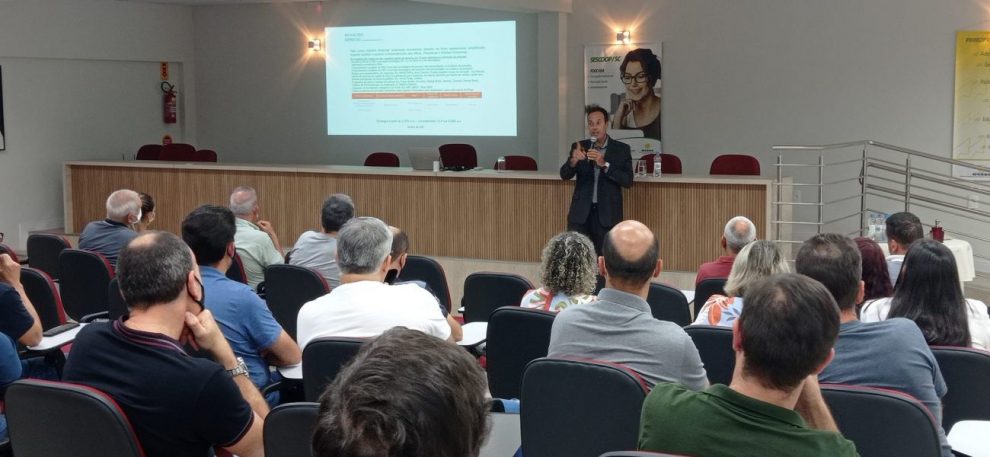 stronggoverno de cocal do sul promove seminario sobre linhas de credito com economista do brdestrong 274656656 5249547978390773 2169660459845487103 n