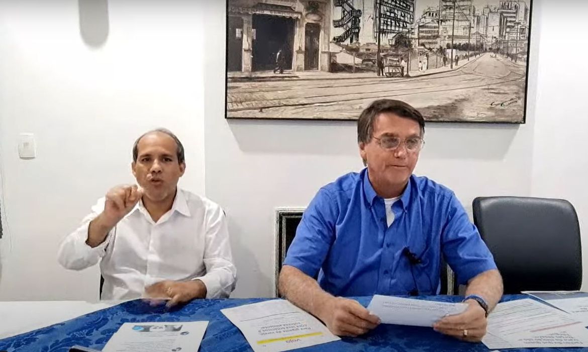 presidente diz que forcas armadas nao vao interferir nas eleicoes live bolsonaro 9