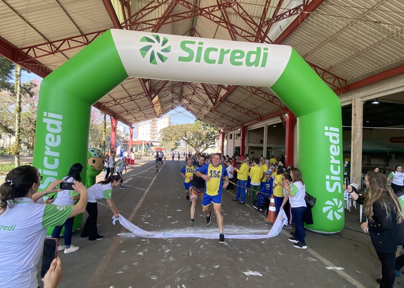 sicredi e presenca e apoio na corrida rustica regional das apaes corrioda apaes sicredi3 e1692189196629