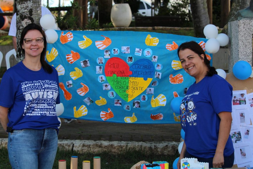 abril azul apae cocal do sul promove conscientizacao sobre autismo neste sabado abril azul apae na praca 2023 por ana paula nesi 2