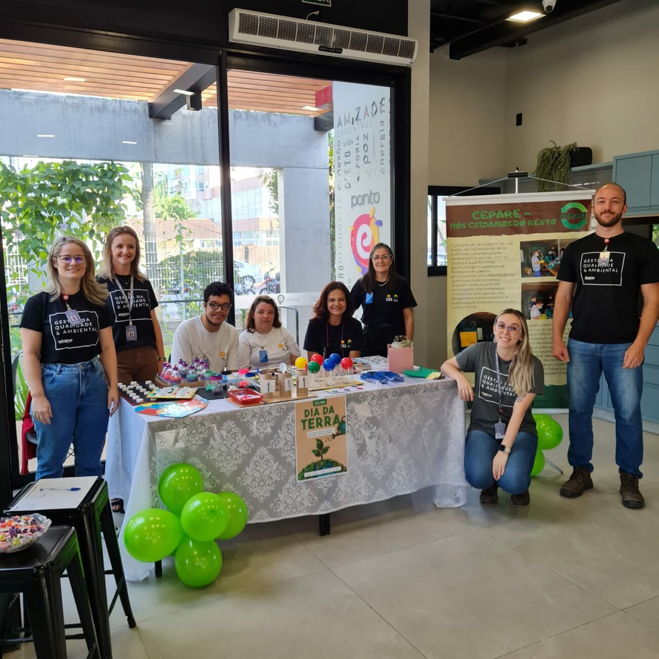 dia da terra apae cocal do sul destaca projeto de reciclagem em iniciativa do grupo mohawk cepare mohawk apae divulgacao mohawk 3