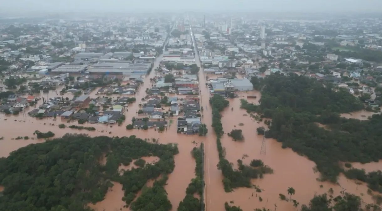 sobe para 13 o numero de mortos em consequencia das chuvas no rs gmk8