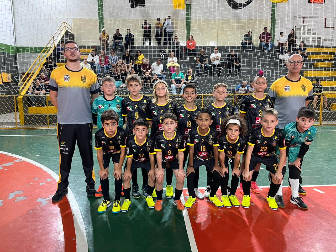 equipe sub 10 de cocal do sulanjo futsal garante classificacao para o quadrangular semifinal do campeonato estadual sub10 cocaldosul anjofutsal agosto2024