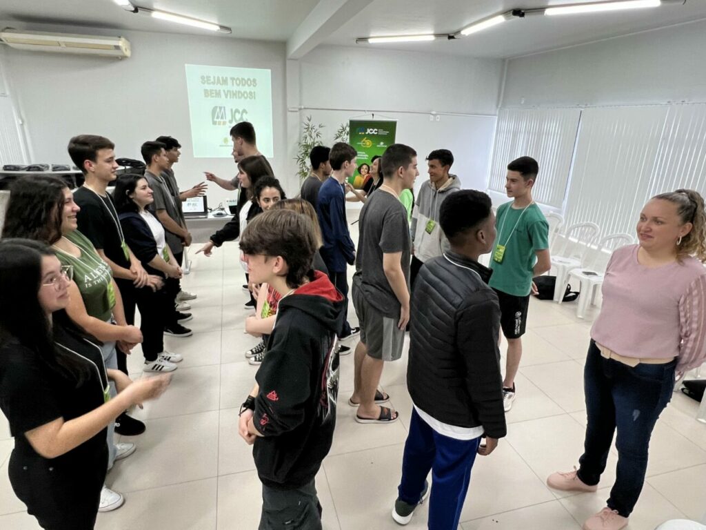 programa jovens cooperativistas da coopercocal inicia com energia e entusiasmo 3 min 1