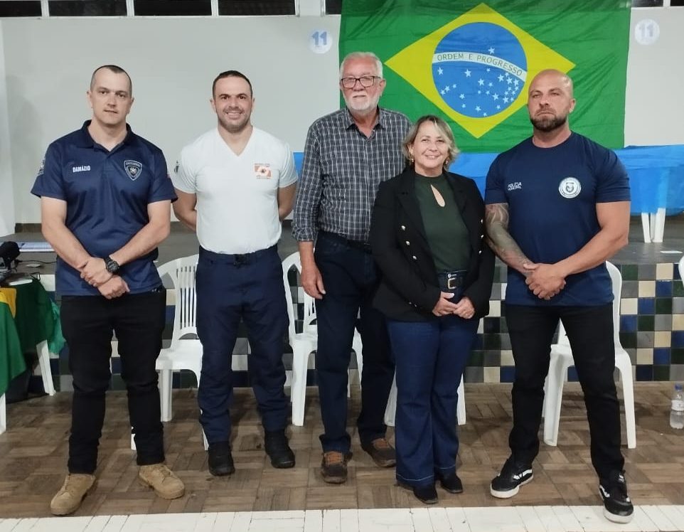 ademir e nega apresentam plano para reforcar a seguranca com criacao de guarda municipal em cocal do sul guarda municipal ademir e nega 1 e1727698788910