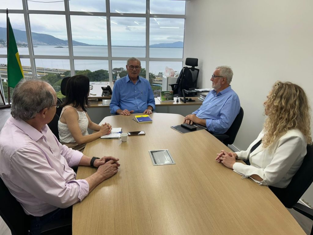 em florianopolis prefeito e vice eleitos integraram comitiva de cocal do sul que discutiu avancos nas obras da sc 108 reuniao comitiva 1