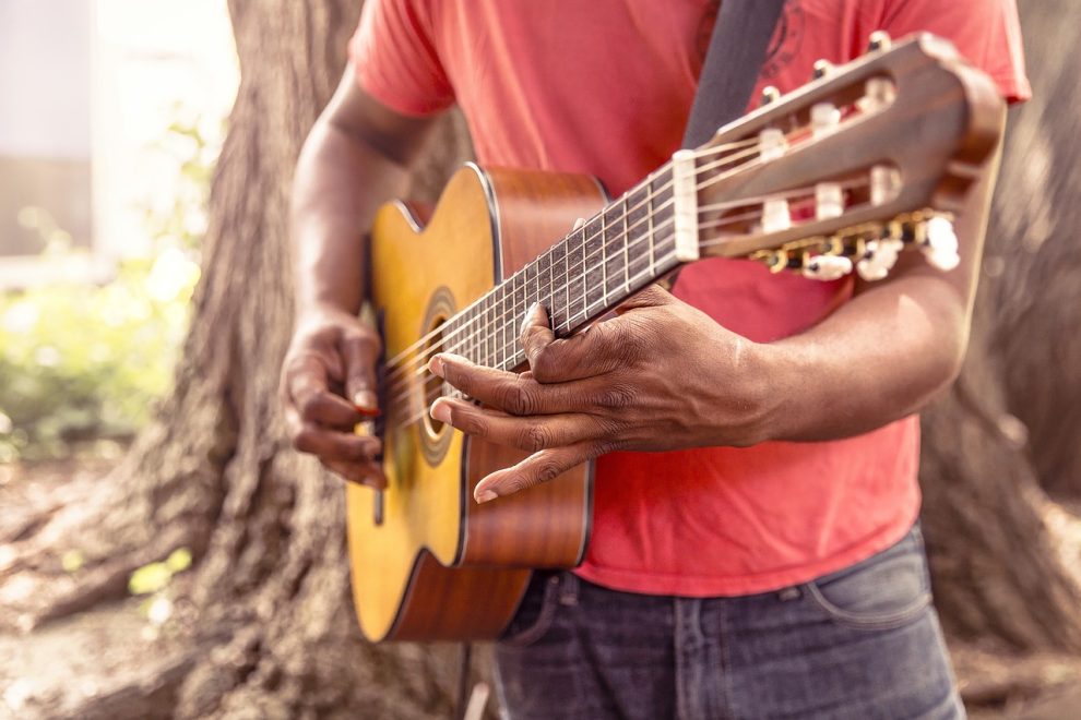 fundacao catarinense de cultura abre inscricoes para edital circuito catarinense de cultura guitar 869217 1280