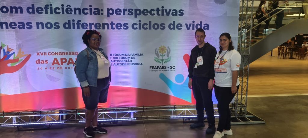 profissionais da apae de cocal do sul participam do xviii congresso das apaes de santa catarina congresso feapaes sc divulgacao 5