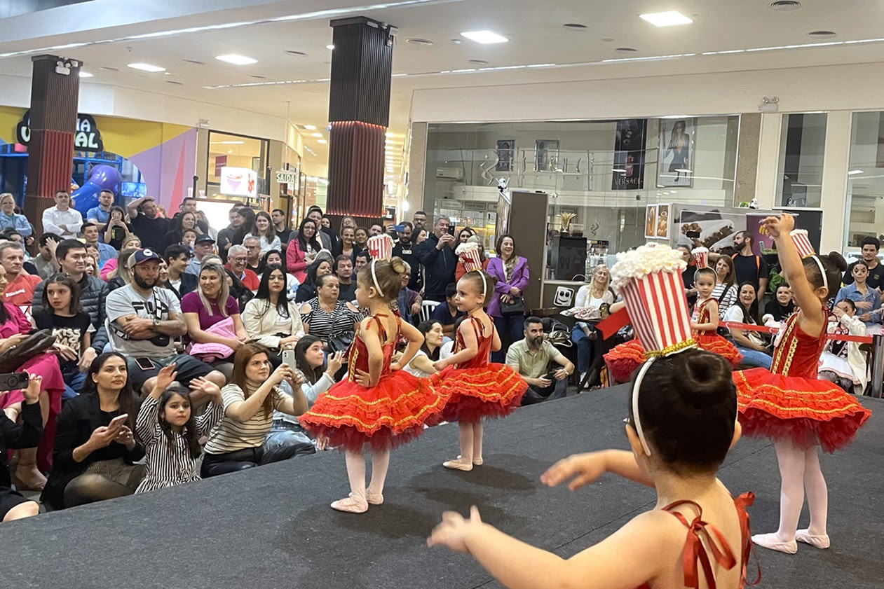 setembro cultural 16 mil criancas mostraram seus talentos no palco do criciuma shopping unnamed 33