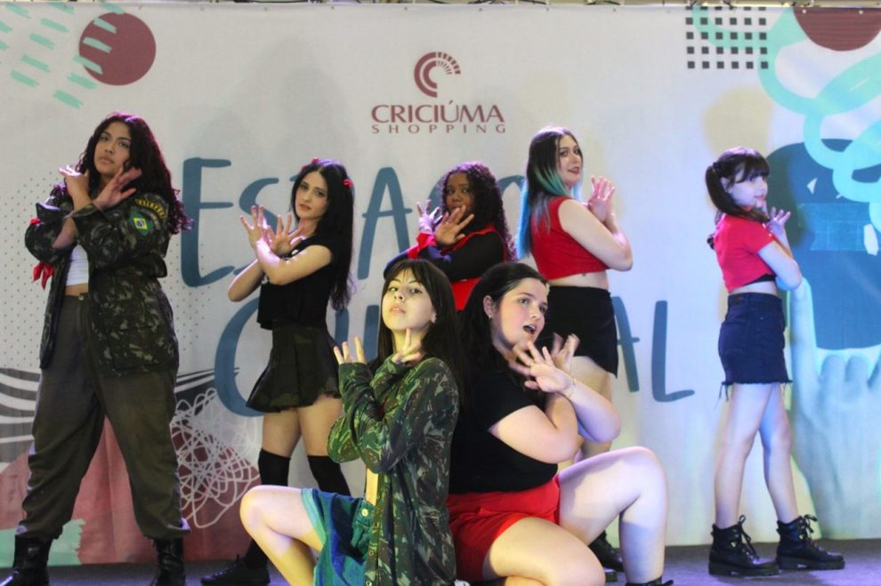 enaltecendo a cultural asiatica criciuma shopping sedia festival de k pop dreamers club unnamed 39