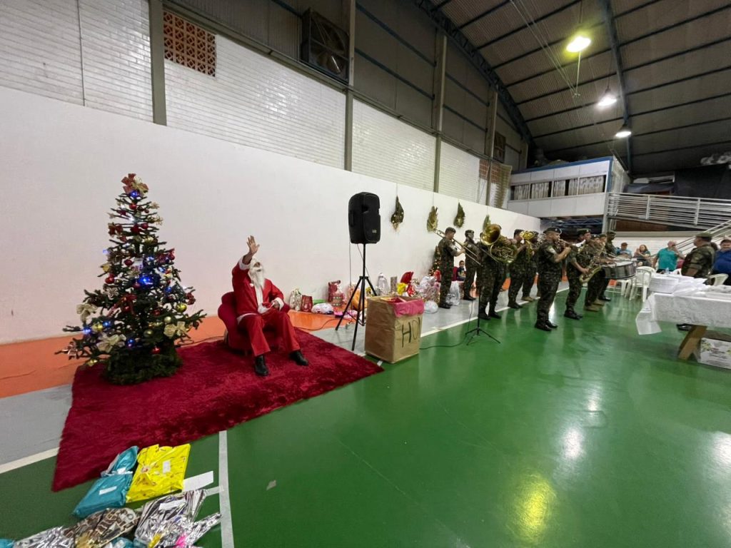 festa de natal da apae celebra solidariedade e uniao em cocal do sul natal apae por gabriela gabriel 16 copia