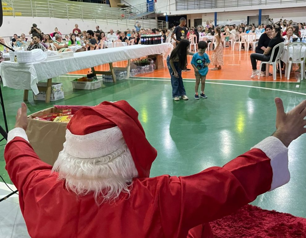 festa de natal da apae celebra solidariedade e uniao em cocal do sul natal apae por gabriela gabriel 24 copia e1733246983201