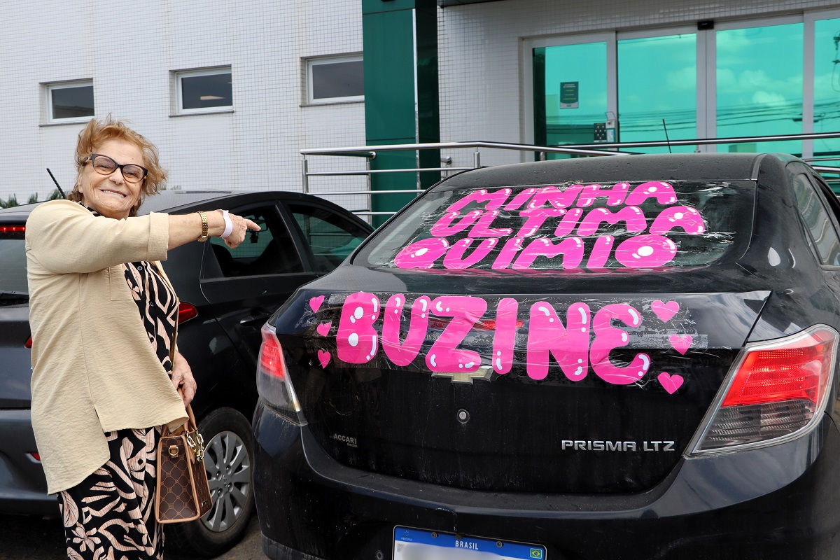 minha ultima quimio buzine familia decora carro para comemorar fim de tratamento de cancer ultima quimio zenilde 1