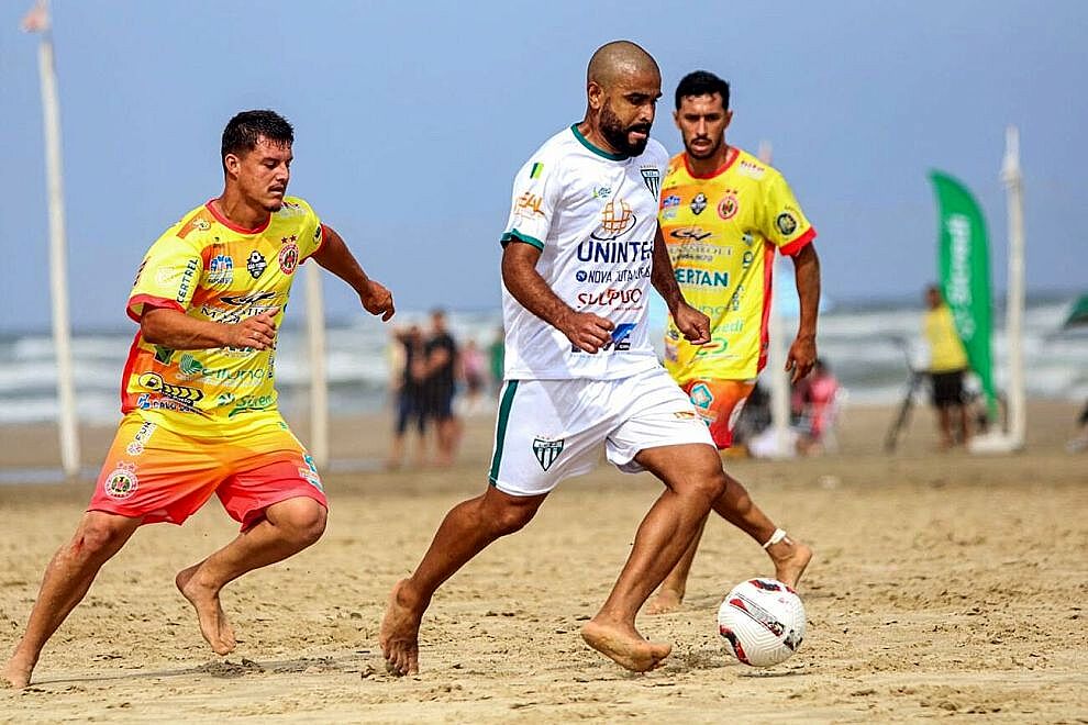 campeonato de futebol de areia de balneario rincao comeca neste sabado praiao arquivo