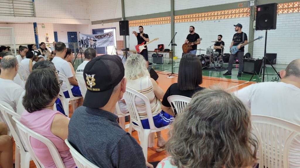 alegria e musica na apae de cocal do sul com o projeto rockins nas escolas rockins na apae cocal do sul por ana paula nesi 5